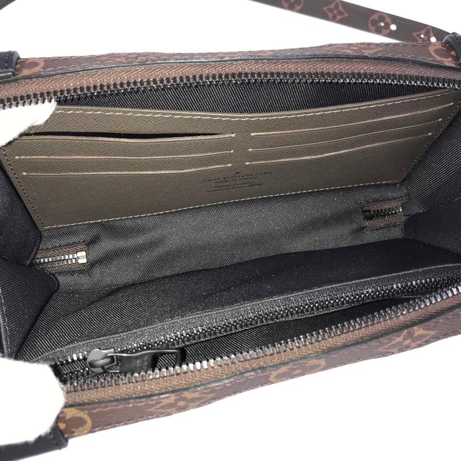 LOUIS VUITTON Taiga Monogram Soft Trunk Wallet M30697 Shoulder bag