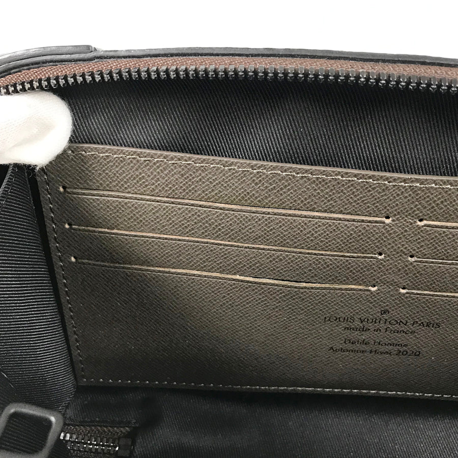 LOUIS VUITTON Taiga Monogram Soft Trunk Wallet M30697 Shoulder bag