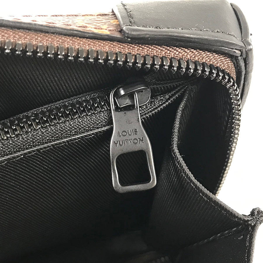 LOUIS VUITTON Taiga Monogram Soft Trunk Wallet M30697 Shoulder bag