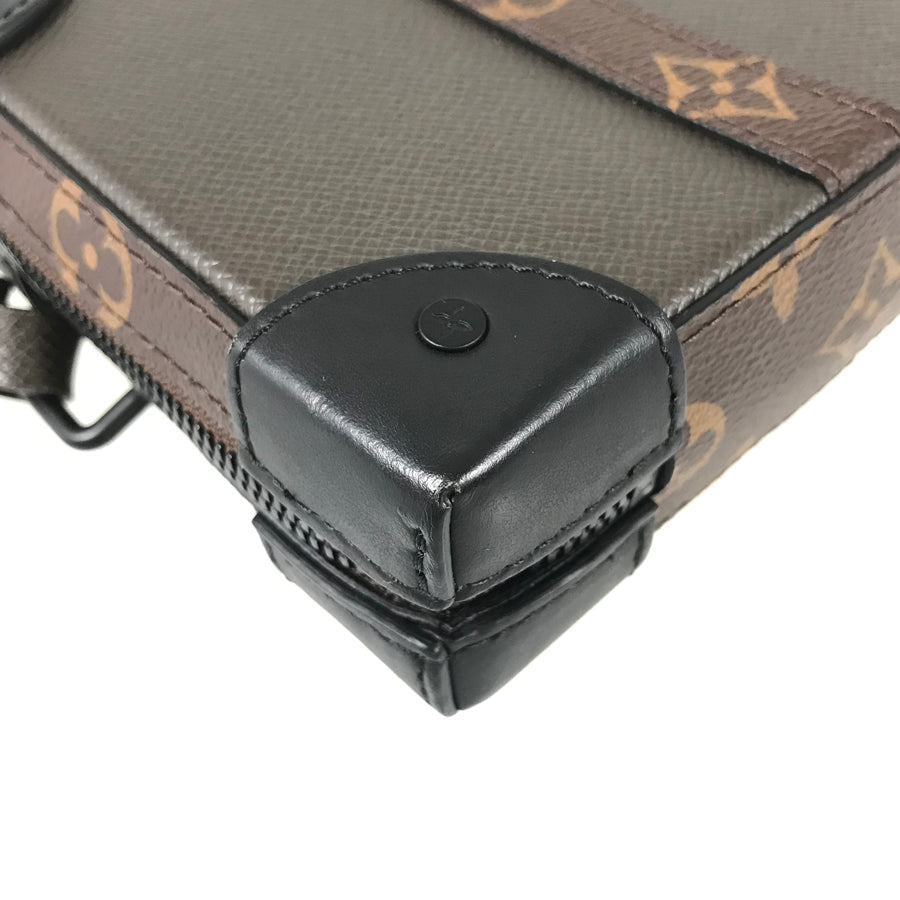 LOUIS VUITTON Taiga Monogram Soft Trunk Wallet M30697 Shoulder bag