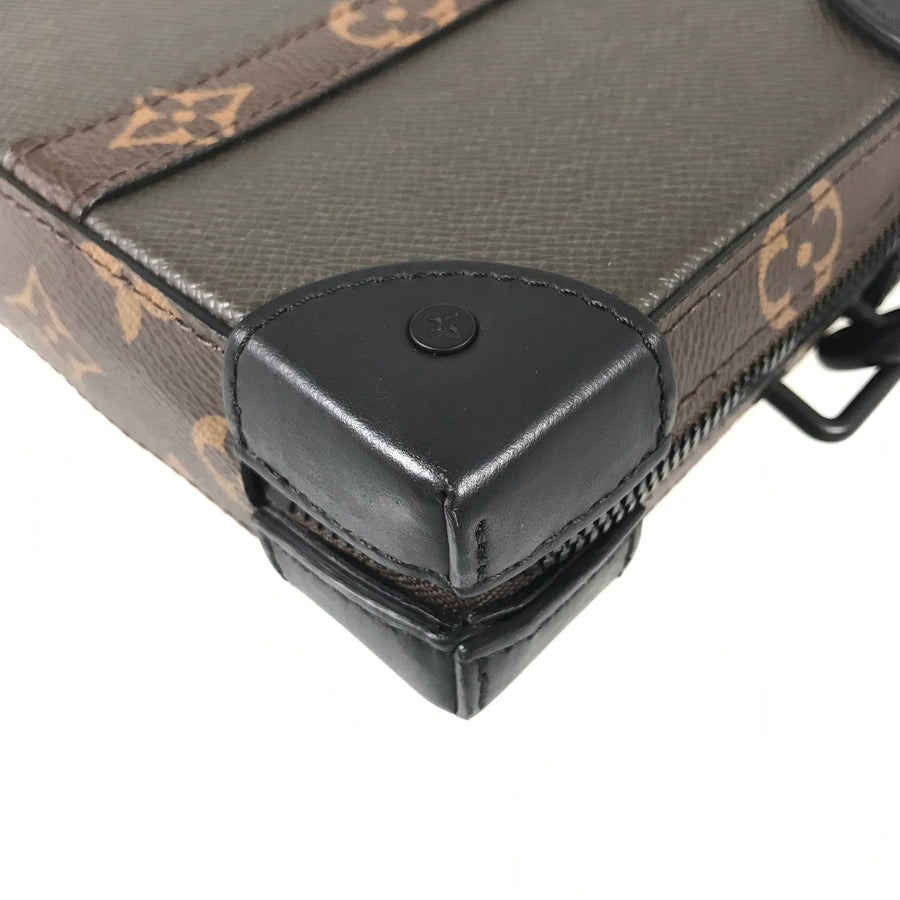 LOUIS VUITTON Taiga Monogram Soft Trunk Wallet M30697 Shoulder bag