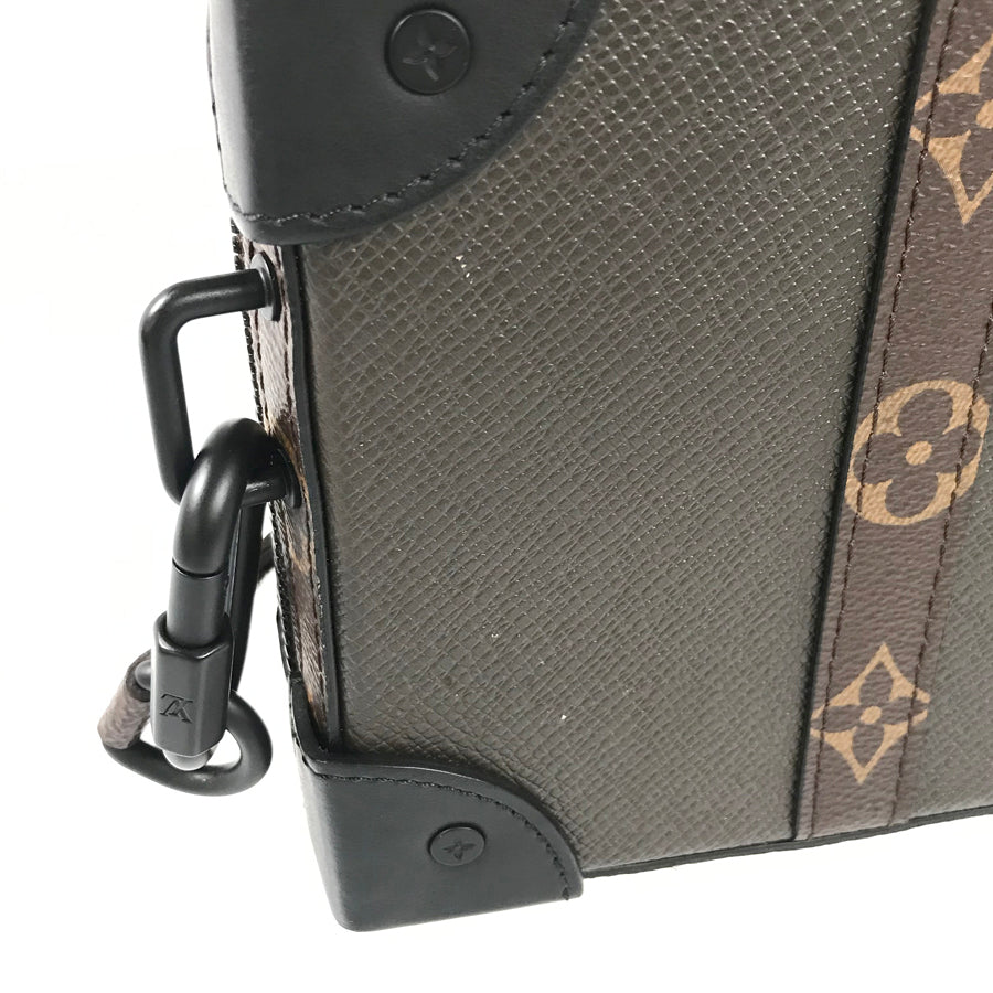 LOUIS VUITTON Taiga Monogram Soft Trunk Wallet M30697 Shoulder bag