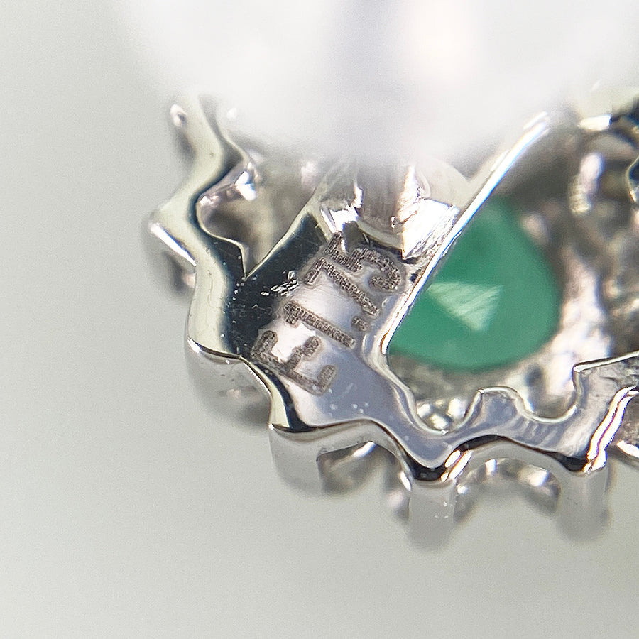 Earring White gold Emerald