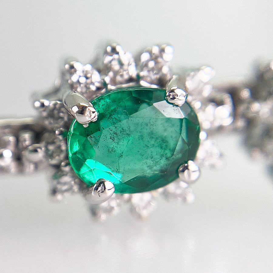 Earring White gold Emerald