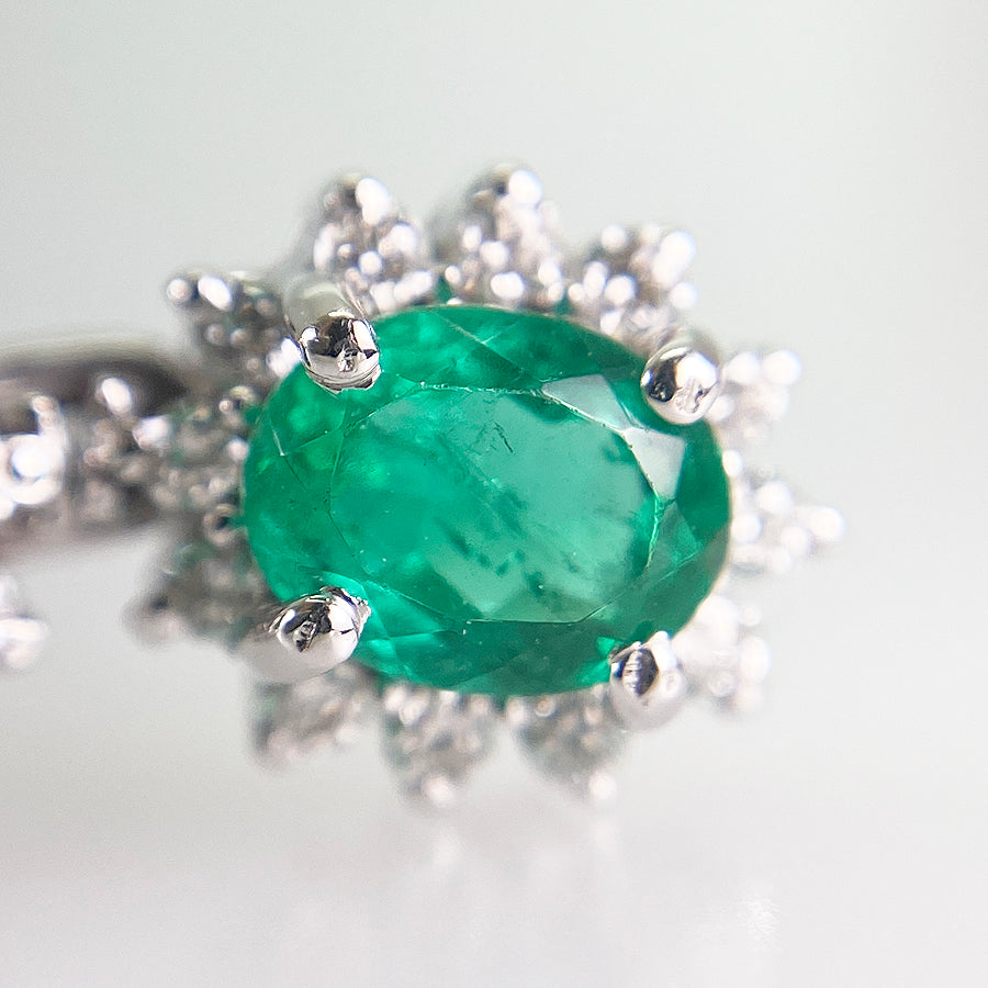 Earring White gold Emerald