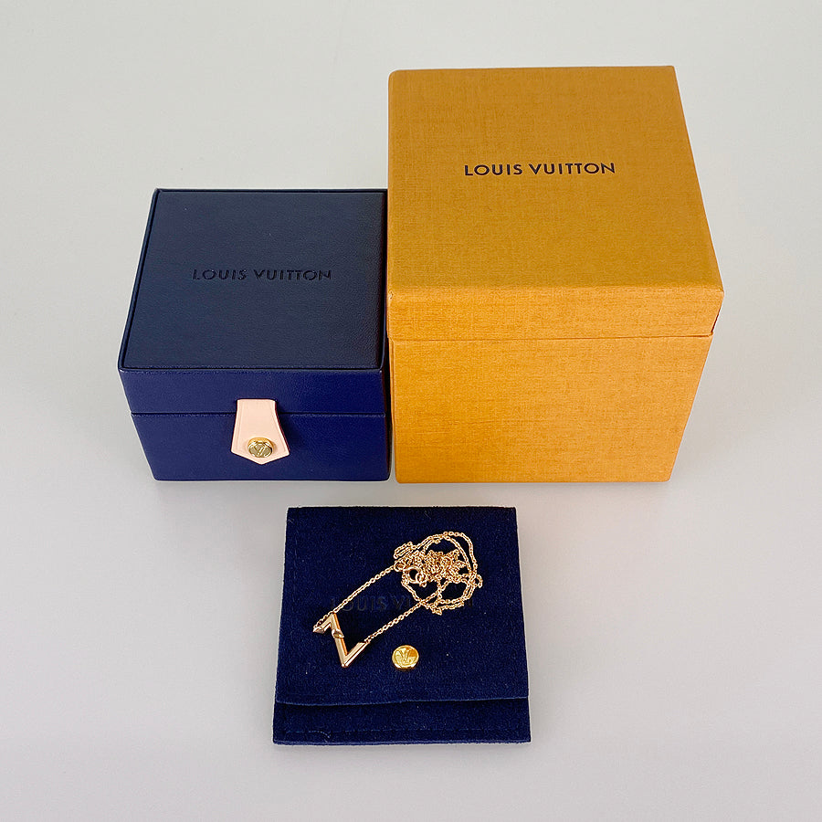 LOUIS VUITTON LV Vault Upside Down Q93809 Necklace