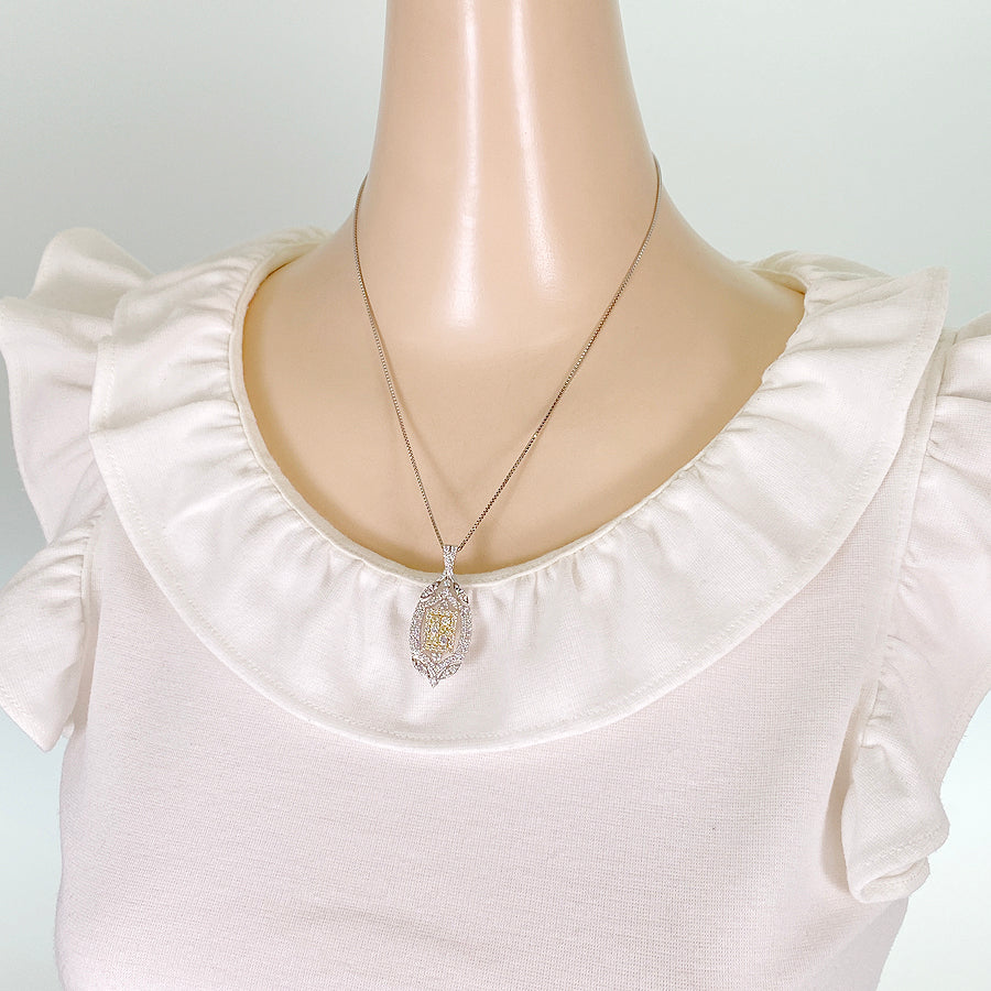 Necklace Platinum Platinum Yellow gold Diamond