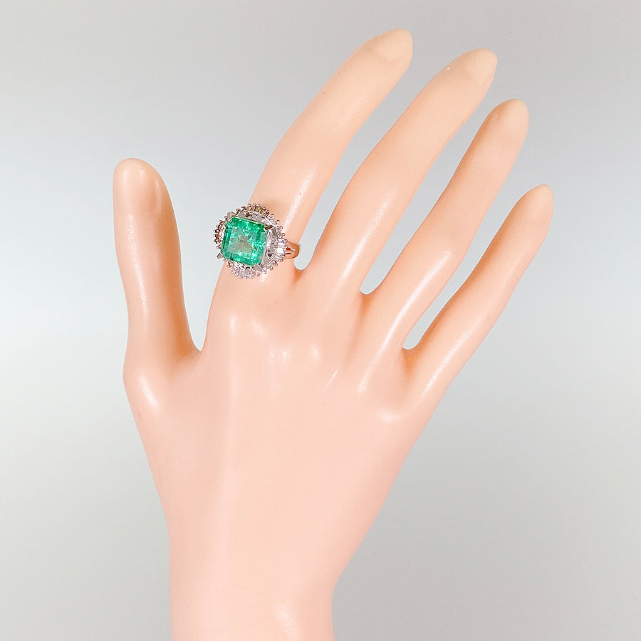 Ring Platinum Emerald