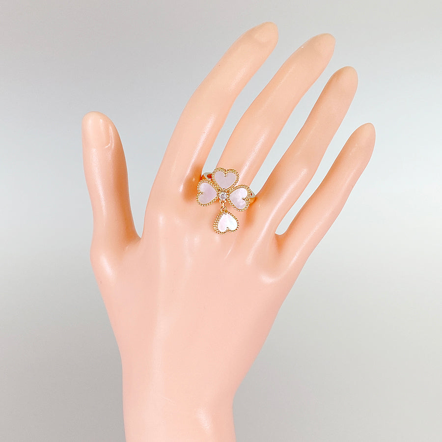 Van Cleef & Arpels Sweet Alhambra Fyage Ring