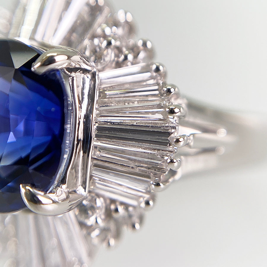 Ring Platinum Blue Sapphire