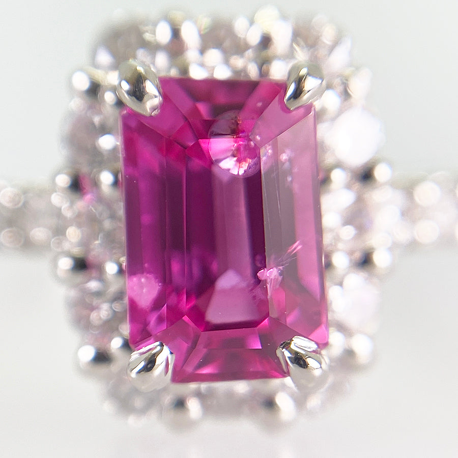 Ring Platinum Pink Sapphire