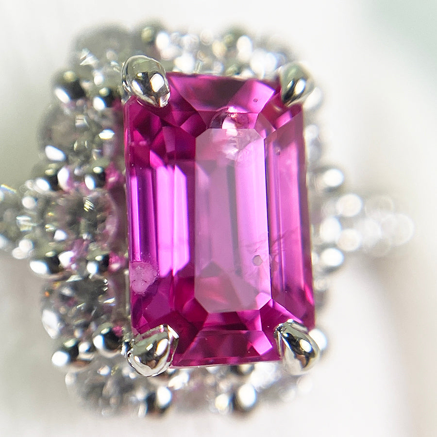 Ring Platinum Pink Sapphire