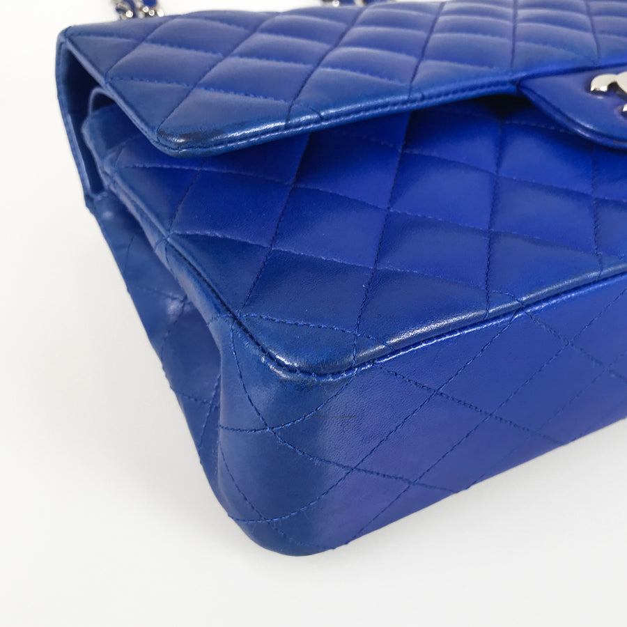CHANEL Matelasse 25 Shoulder bag