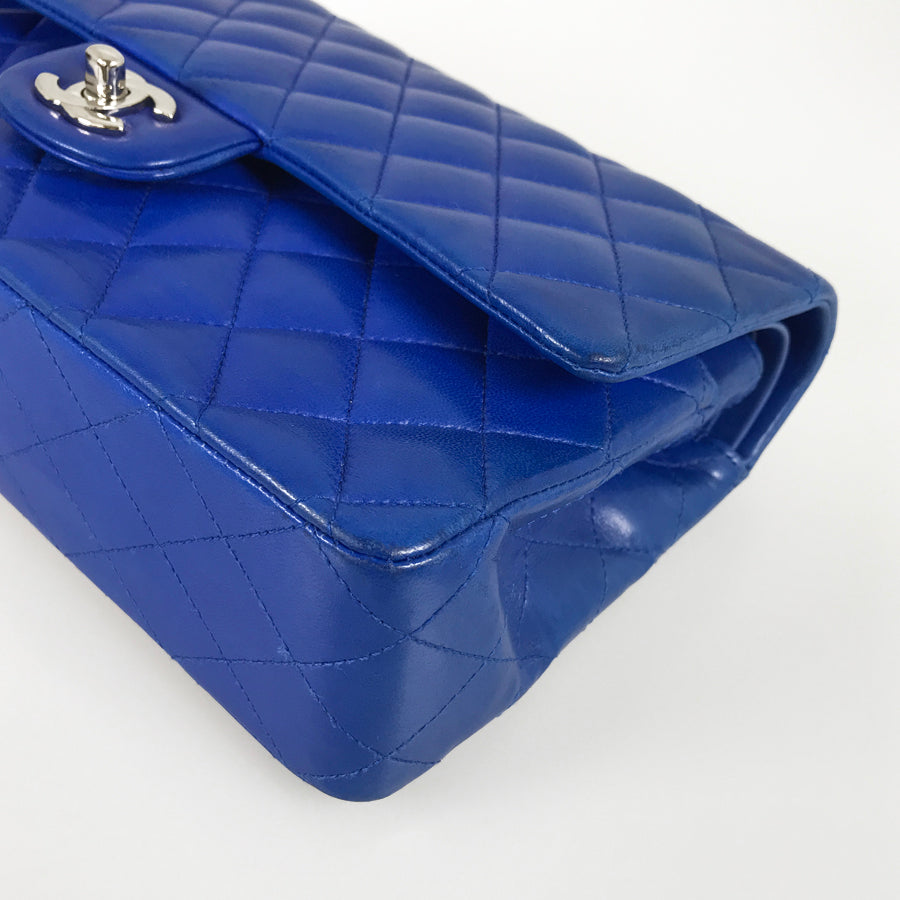 CHANEL Matelasse 25 Shoulder bag