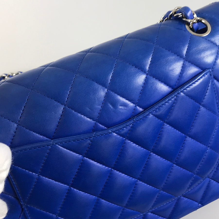 CHANEL Matelasse 25 Shoulder bag