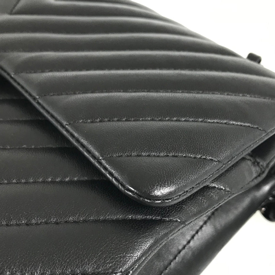 CHANEL V Stitch Chevron Shoulder bag
