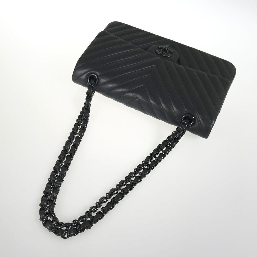 CHANEL V Stitch Chevron Shoulder bag