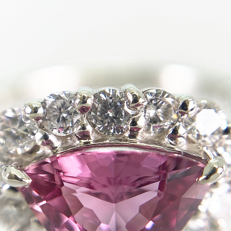 Ring Platinum Pink Sapphire