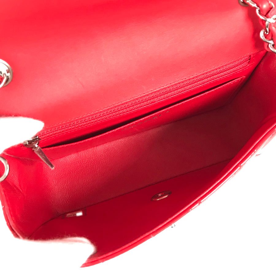 CHANEL Matelasse 20 Shoulder bag