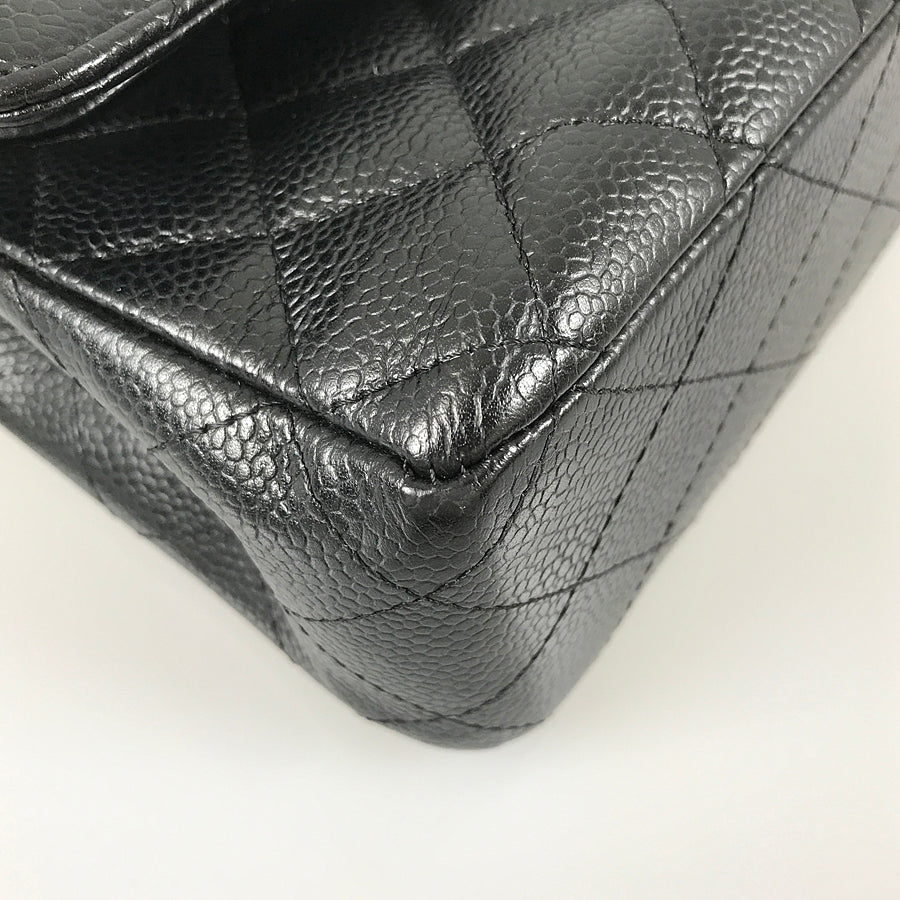 CHANEL Matelasse 25 Shoulder bag