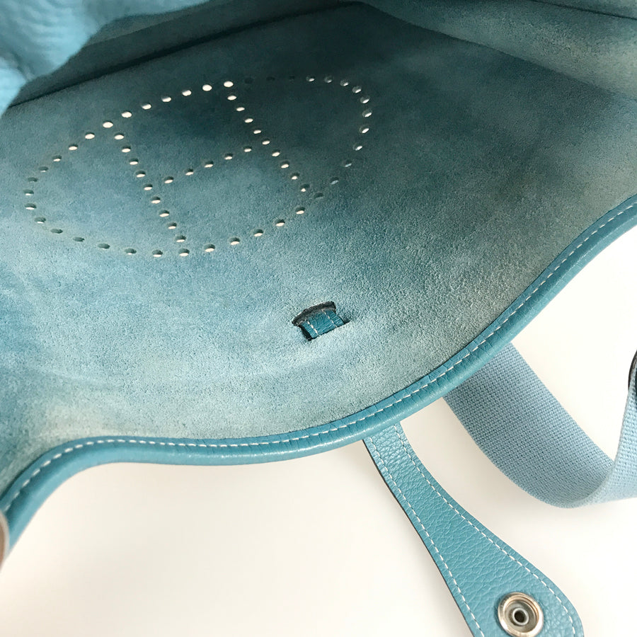 HERMES Evelyne 1 PM Shoulder bag