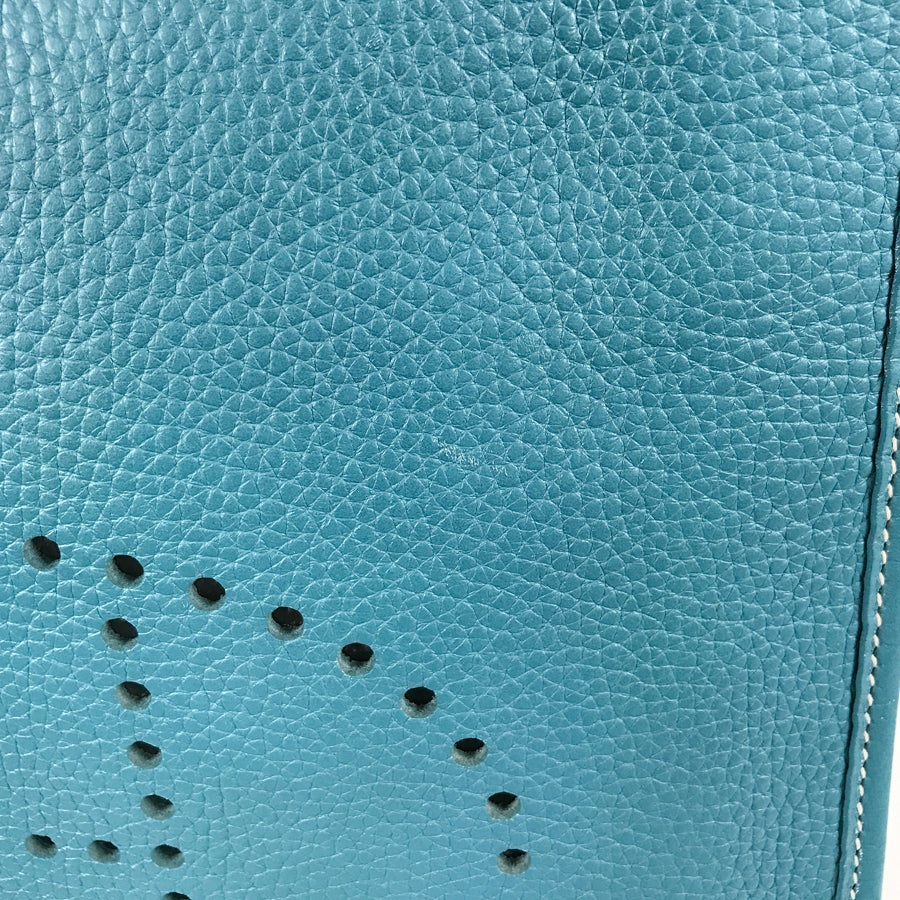 HERMES Evelyne 1 PM Shoulder bag