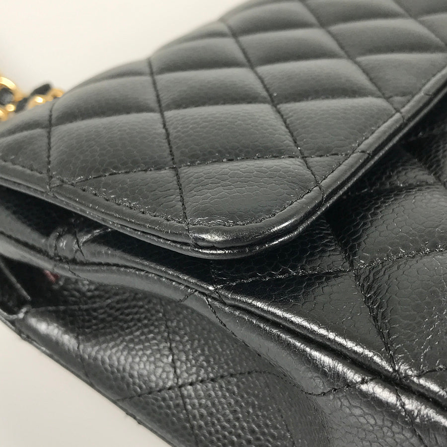 CHANEL Matelasse 25 Shoulder bag