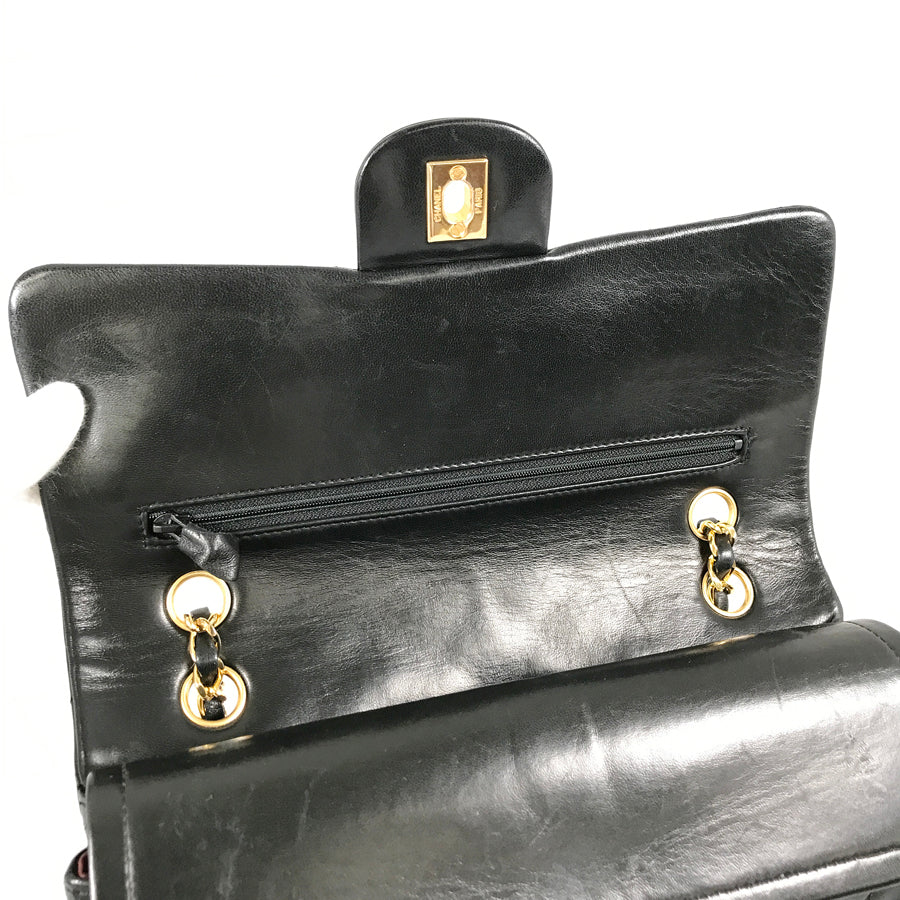 CHANEL Matelasse 25 Shoulder bag