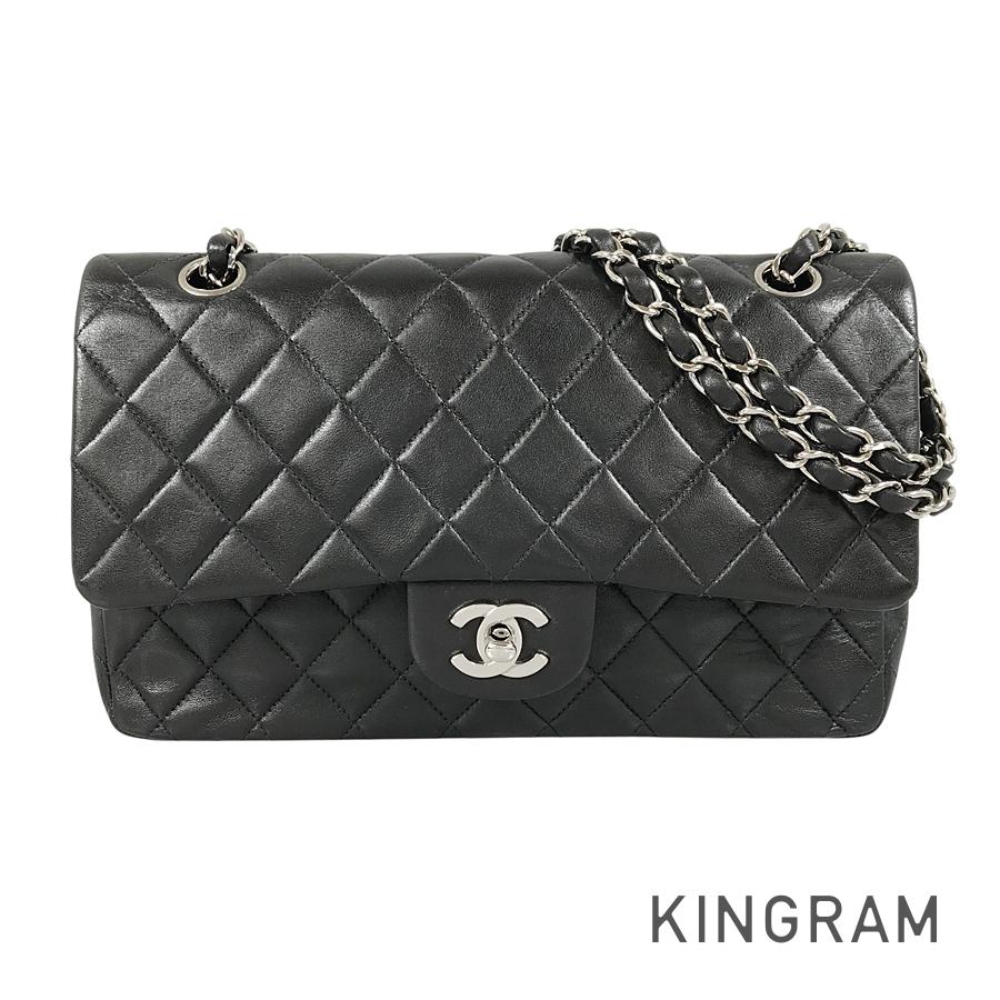 CHANEL Matelasse 25 Shoulder bag