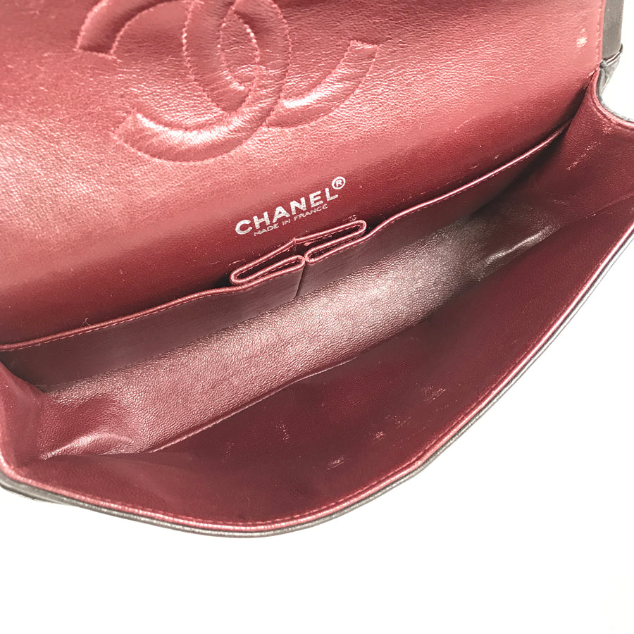 CHANEL Matelasse 25 Shoulder bag
