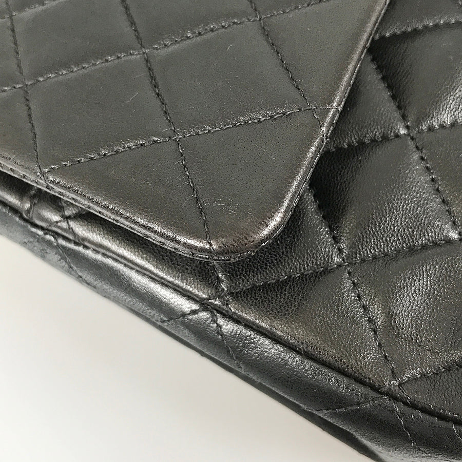 CHANEL Matelasse 25 Shoulder bag