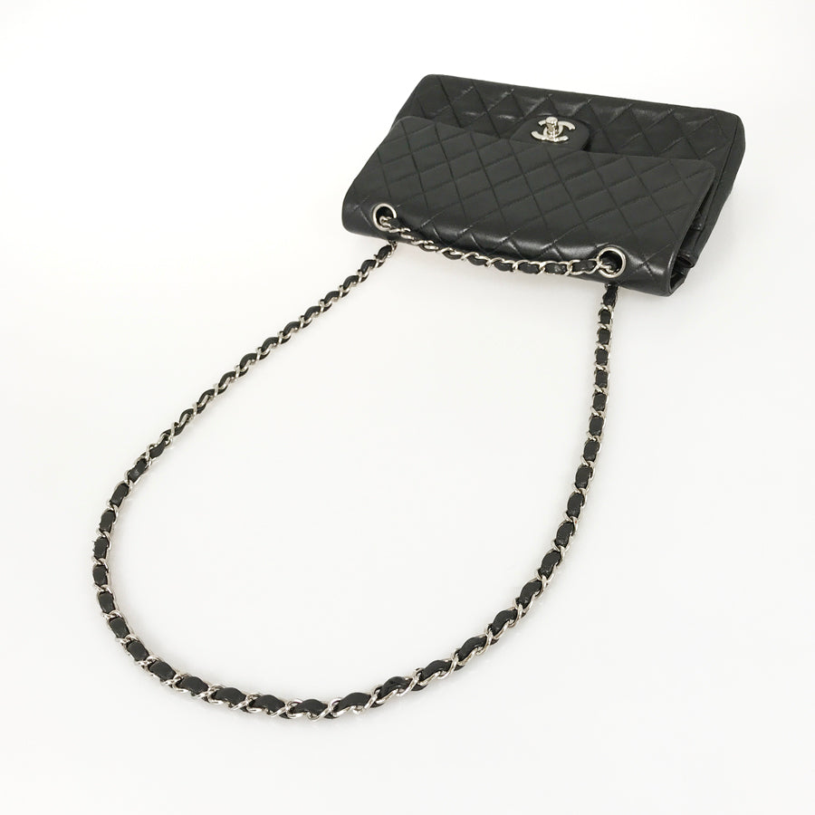 CHANEL Matelasse 25 Shoulder bag