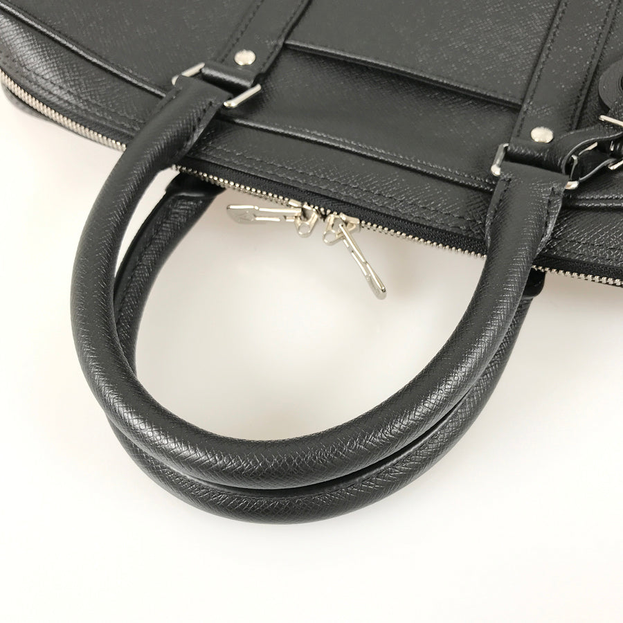 LOUIS VUITTON Taiga Porte Documents Voyage M30925 Briefcase