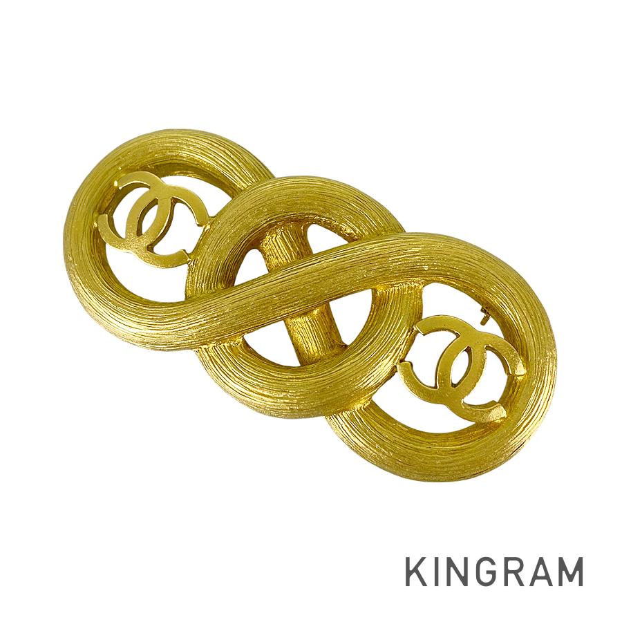 CHANEL 95C Brooch