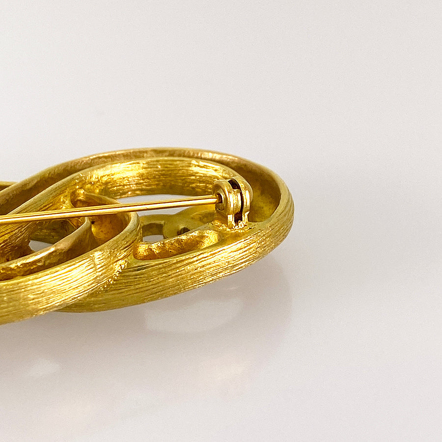 CHANEL 95C Brooch