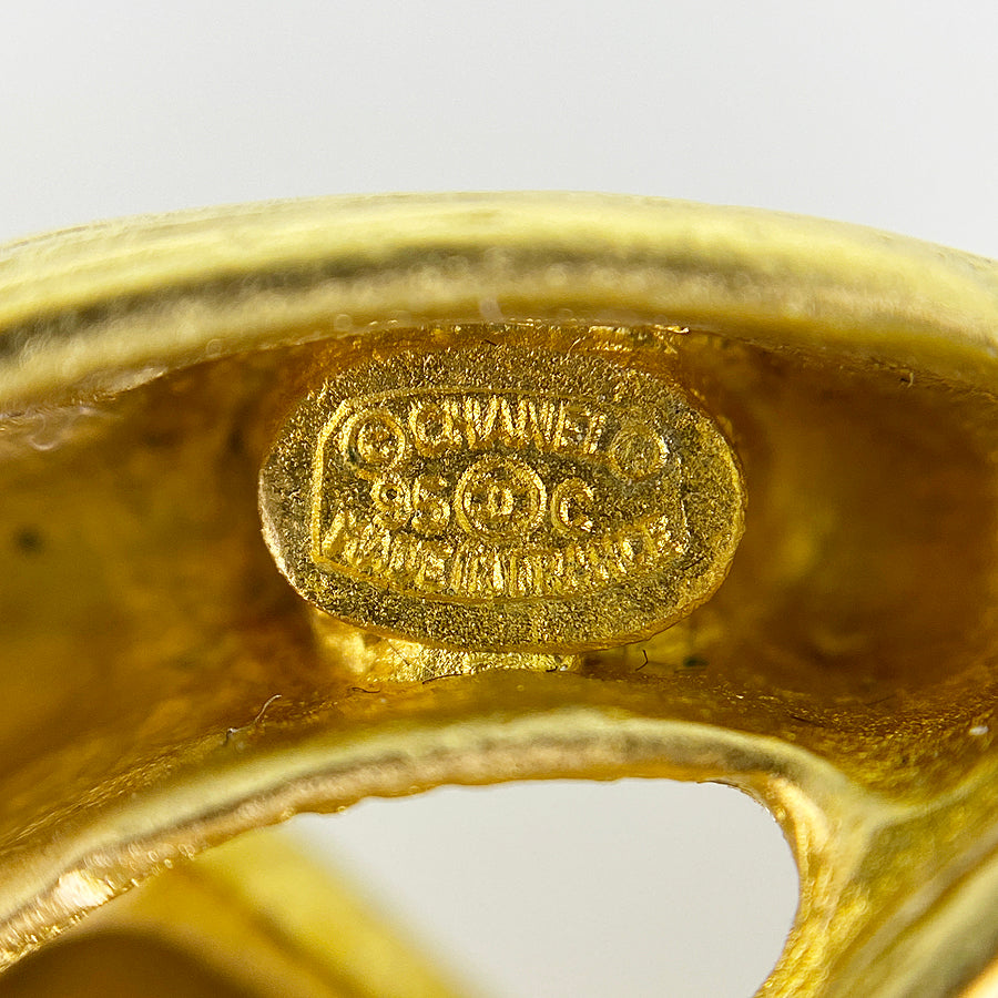 CHANEL 95C Brooch