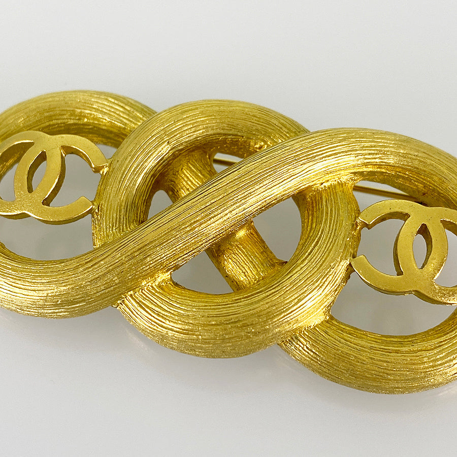 CHANEL 95C Brooch