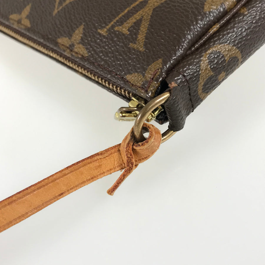 LOUIS VUITTON Monogram Pochette Accessoires M51980 Pouch