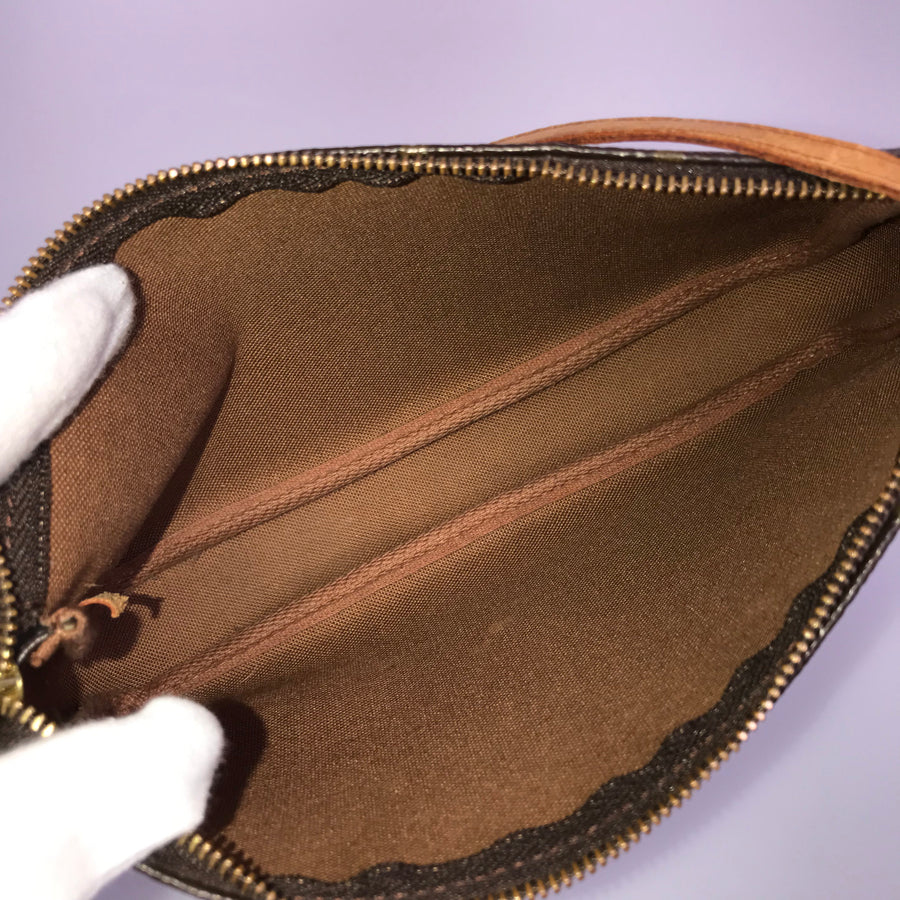 LOUIS VUITTON Monogram Pochette Accessoires M51980 Pouch