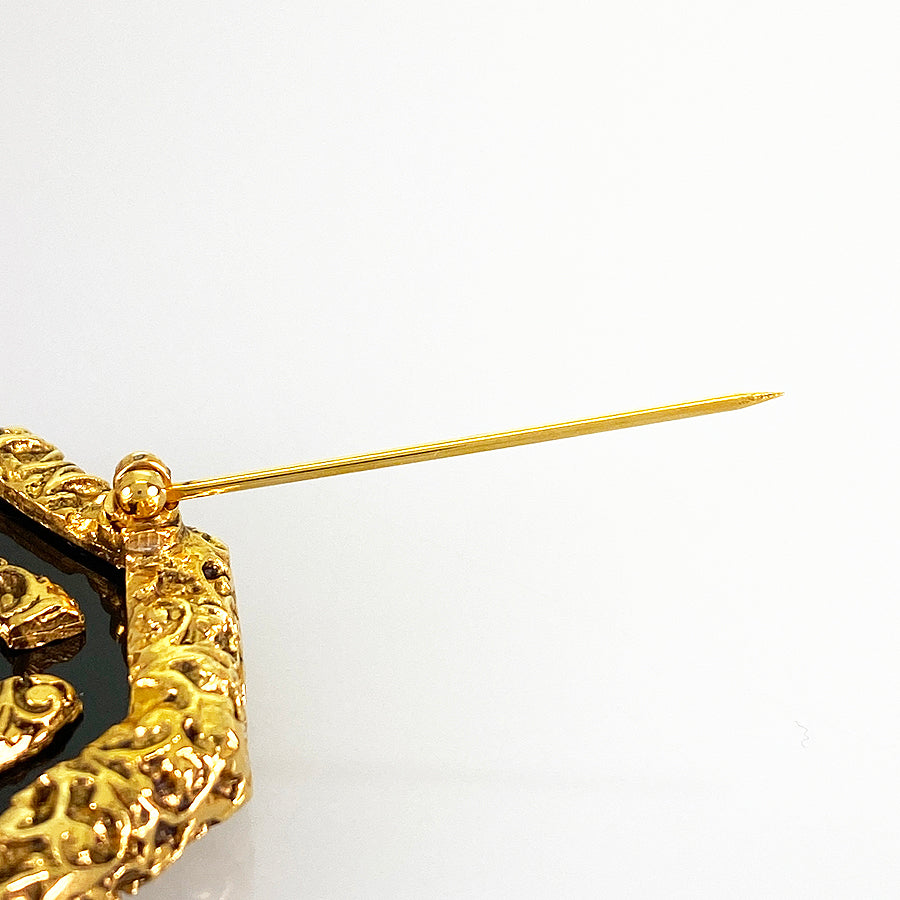 CHANEL Brooch
