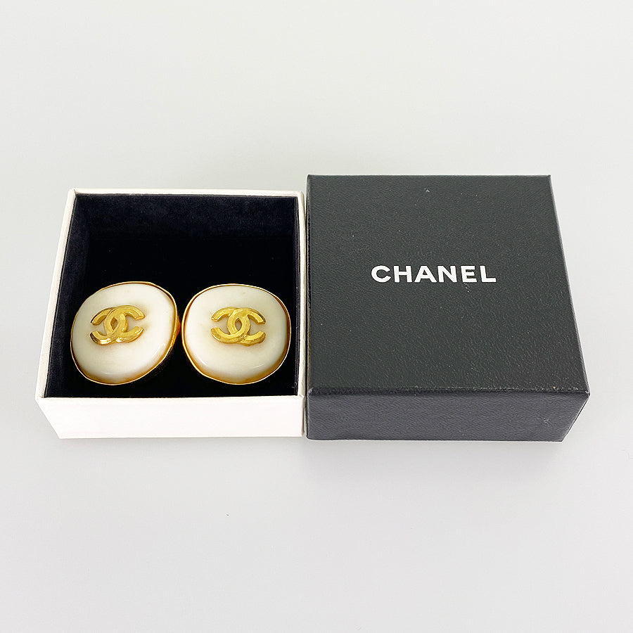 CHANEL Earring
