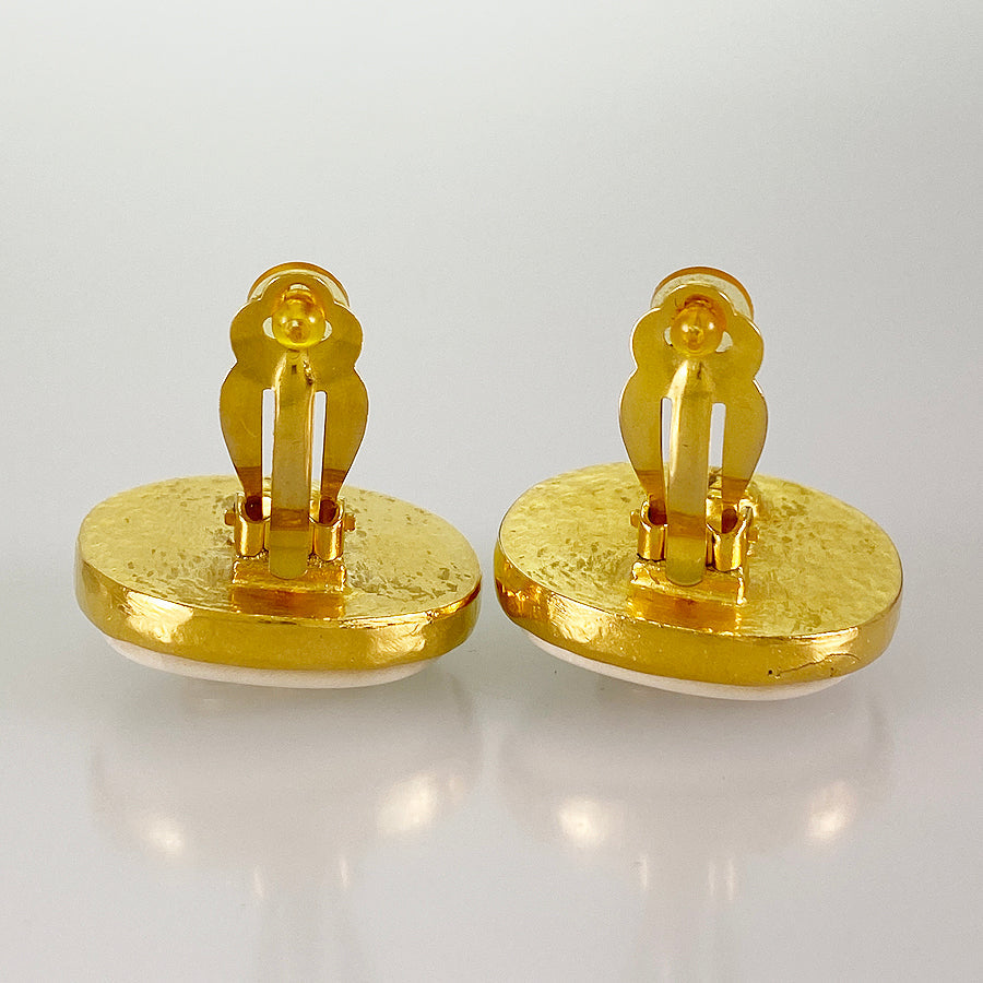 CHANEL Earring