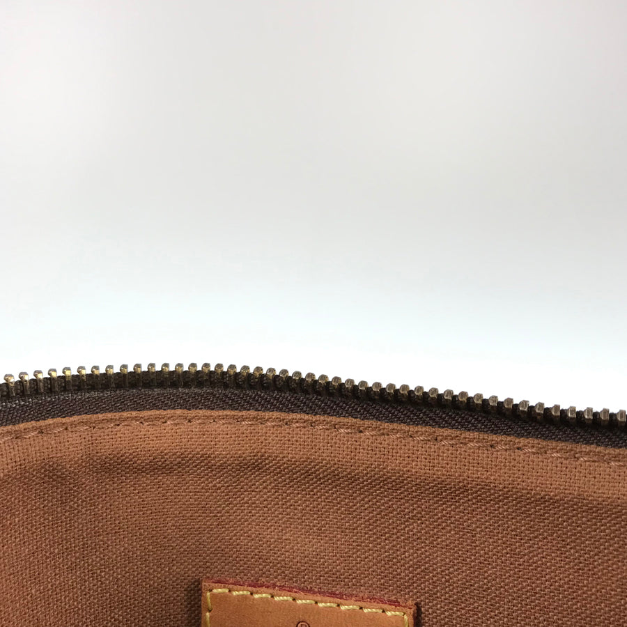 LOUIS VUITTON Monogram Pochette Bosphore M40044 Shoulder bag