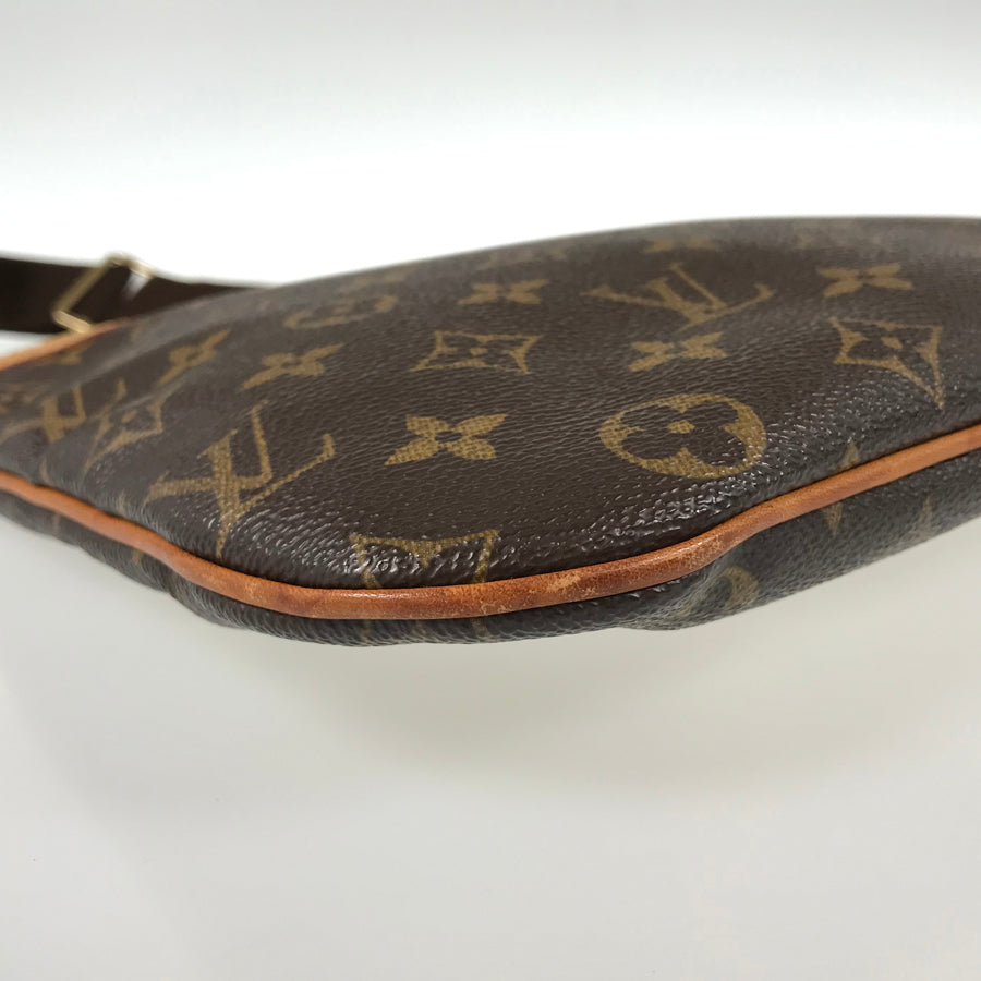 LOUIS VUITTON Monogram Pochette Bosphore M40044 Shoulder bag