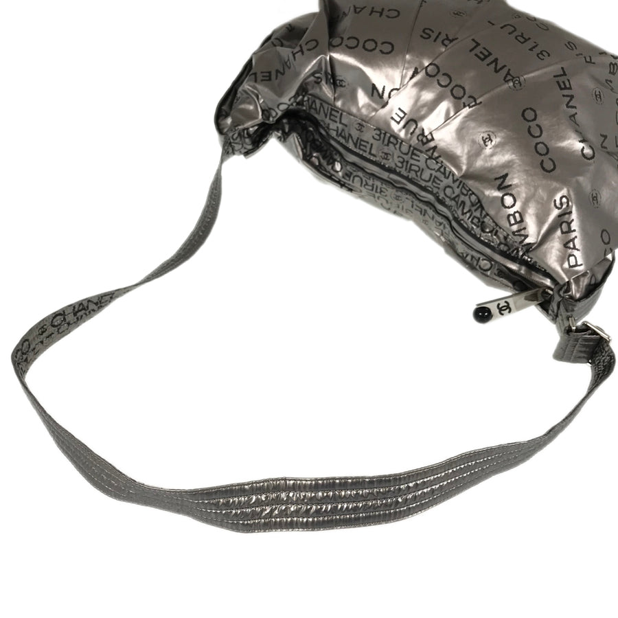 CHANEL Shoulder bag