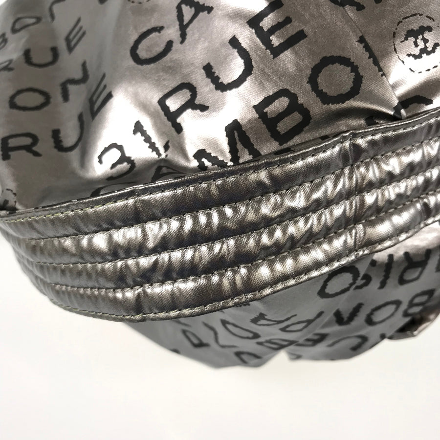 CHANEL Shoulder bag