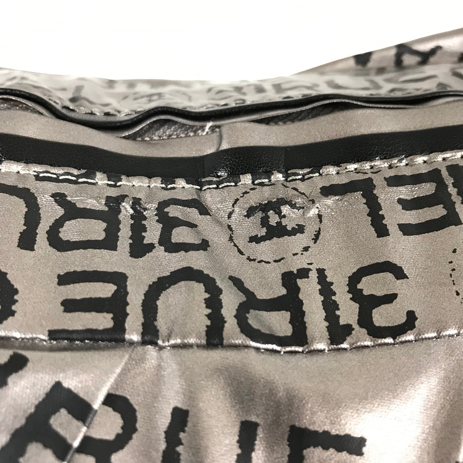 CHANEL Shoulder bag