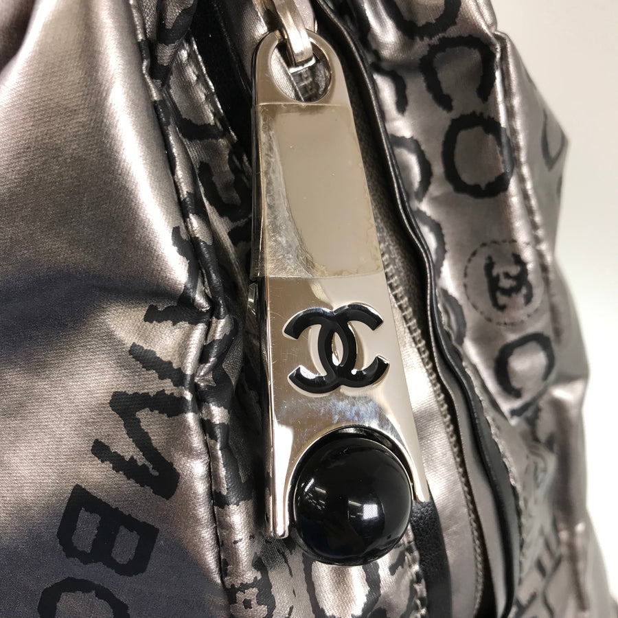 CHANEL Shoulder bag