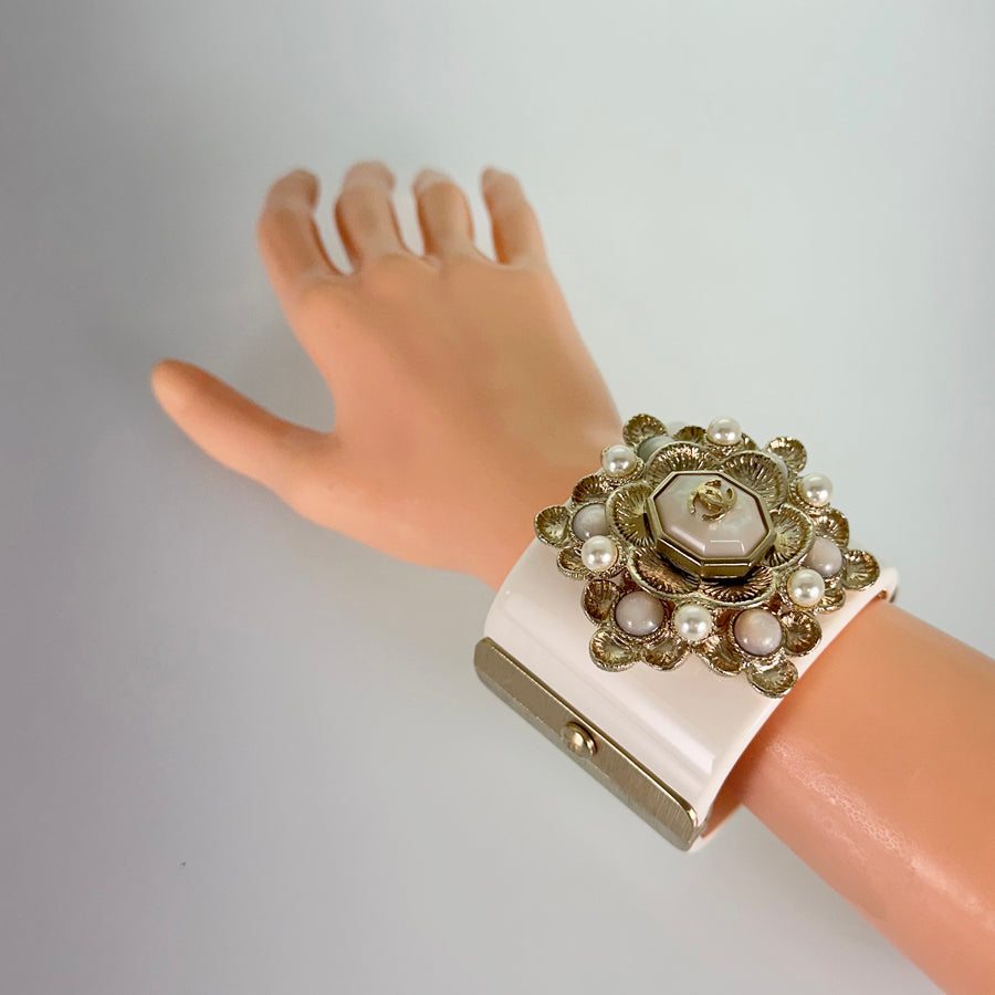 CHANEL Bangle