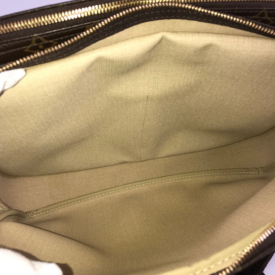 LOUIS VUITTON Monogram Reporter GM M45252 Shoulder bag